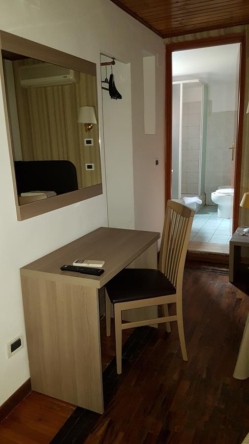 Hotel Il Castelletto โรม ภายนอก รูปภาพ